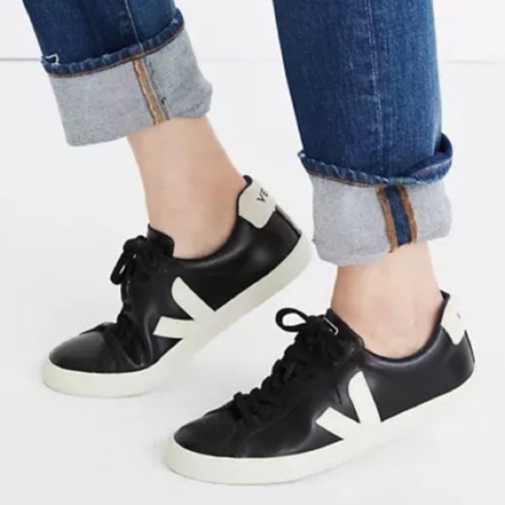 VEJA Esplar Low Top Sneakers kicks